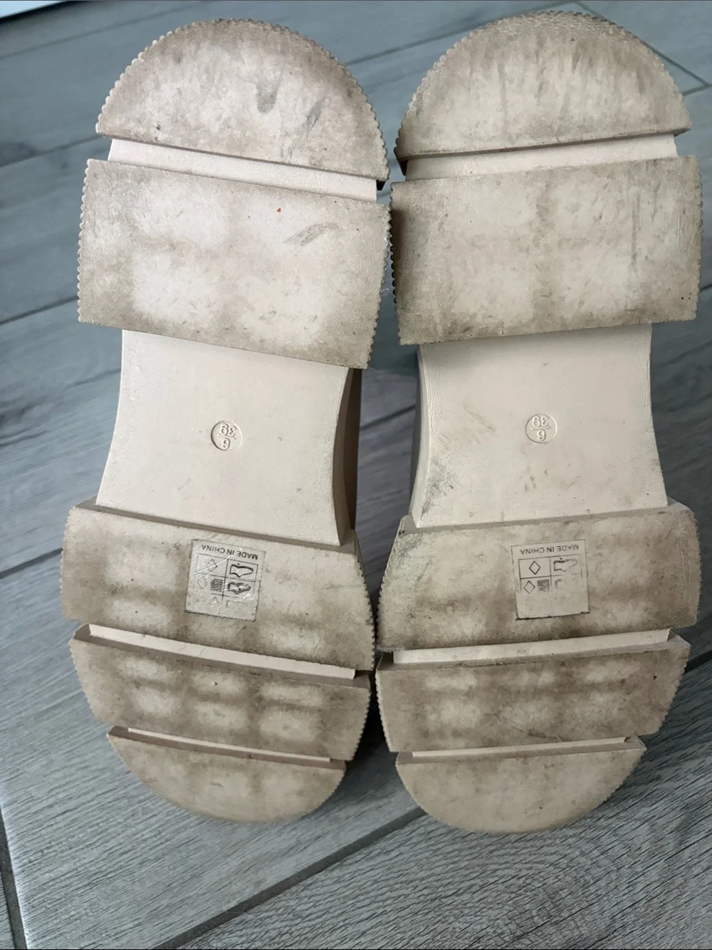 Chelsea Platform Boots in Light Beige